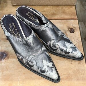 Donald J. Pliner Women's Black and Silver (pewter) Embossed Mules
